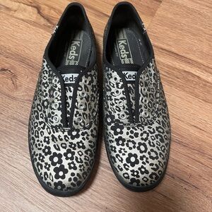Keds floral print slip on sneakers, size 6 1/2